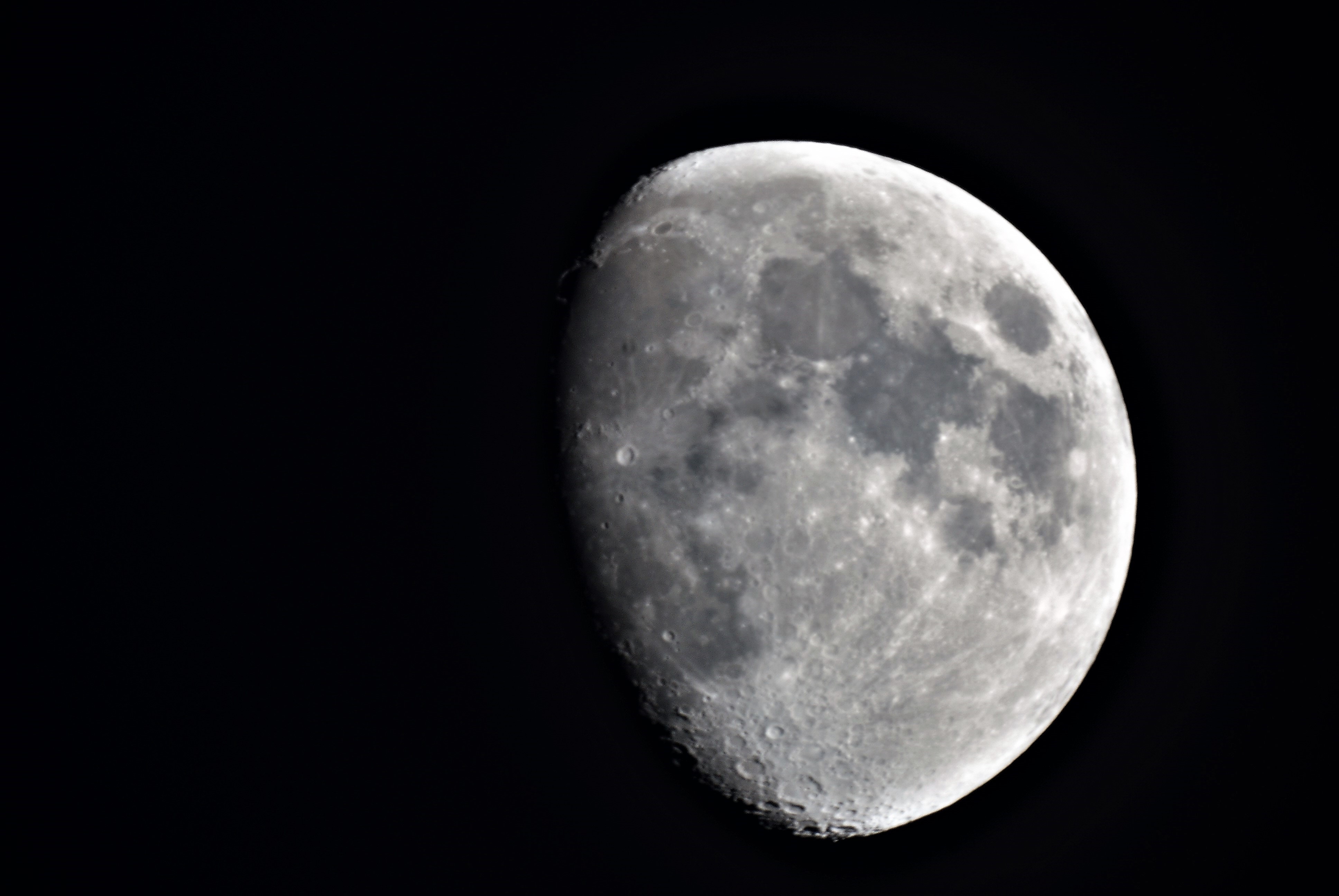 and yet another from Bill sent on 26th April.  He says (and I think he is only joking) "I'm really getting bored with all these clear nights when I have nothing better to do than take another Moon pic!  Here's last night's."